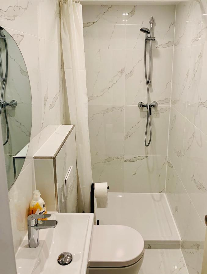 Gaestehaus Zur Uni Klinik Exklusives Apartment Mit Kueche Und Badezimmer Homburg (Saar) Exterior foto